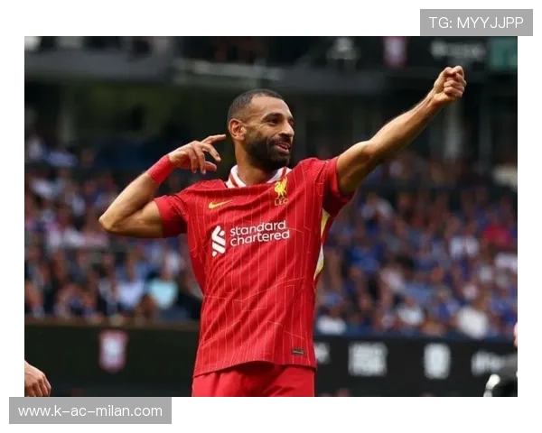 利物浦右路提速，萨拉赫启动瞬间完成